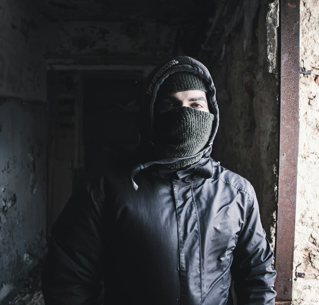 Capuche de protection tête anti-coupure — Vêtements de protection | Défense Légale